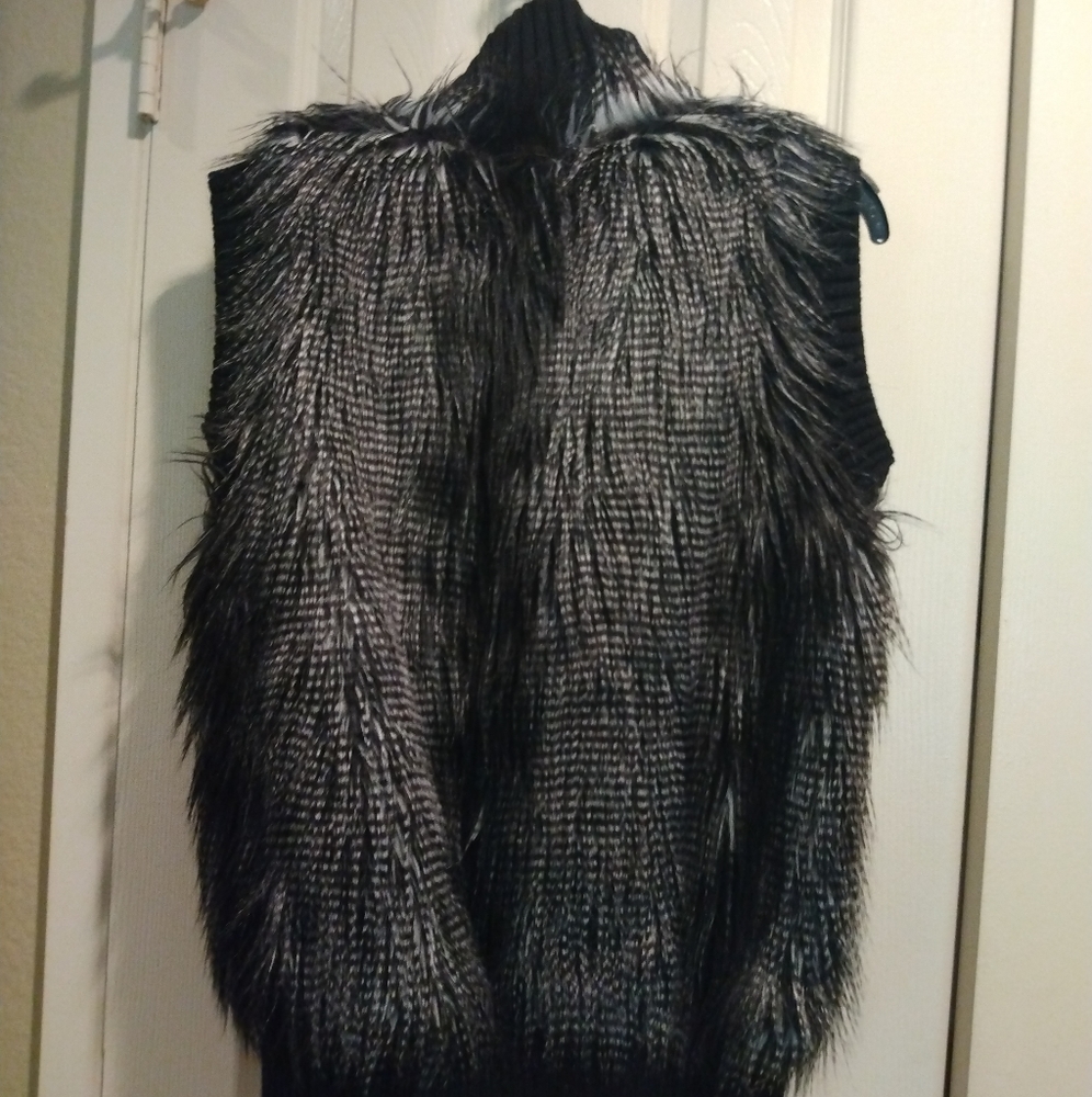 NWOT AQUA Faux Feather vest